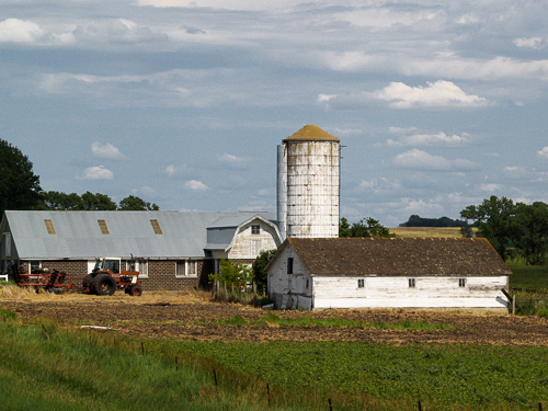 Typical family farm common to the midwest.